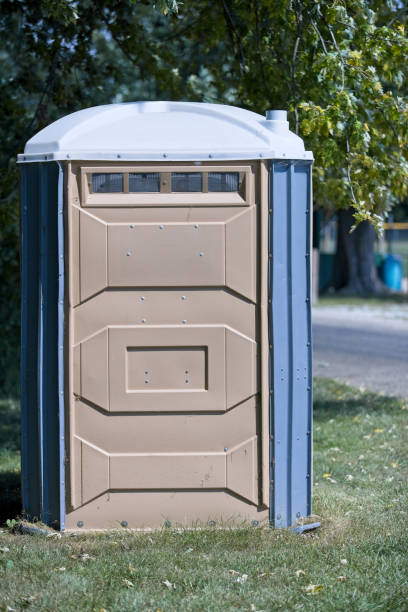 Best Portable bathroom rental  in Hartford City, IN